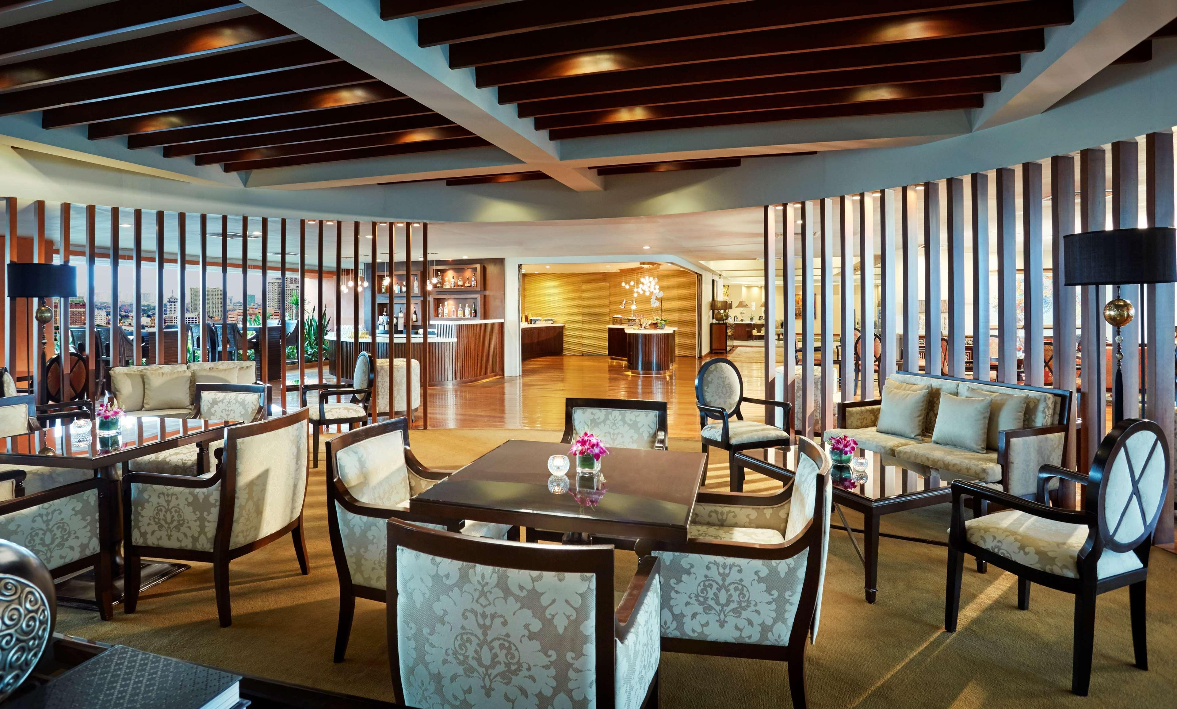 Dusit Thani Manila Μακάτι Εξωτερικό φωτογραφία The lounge at the airport