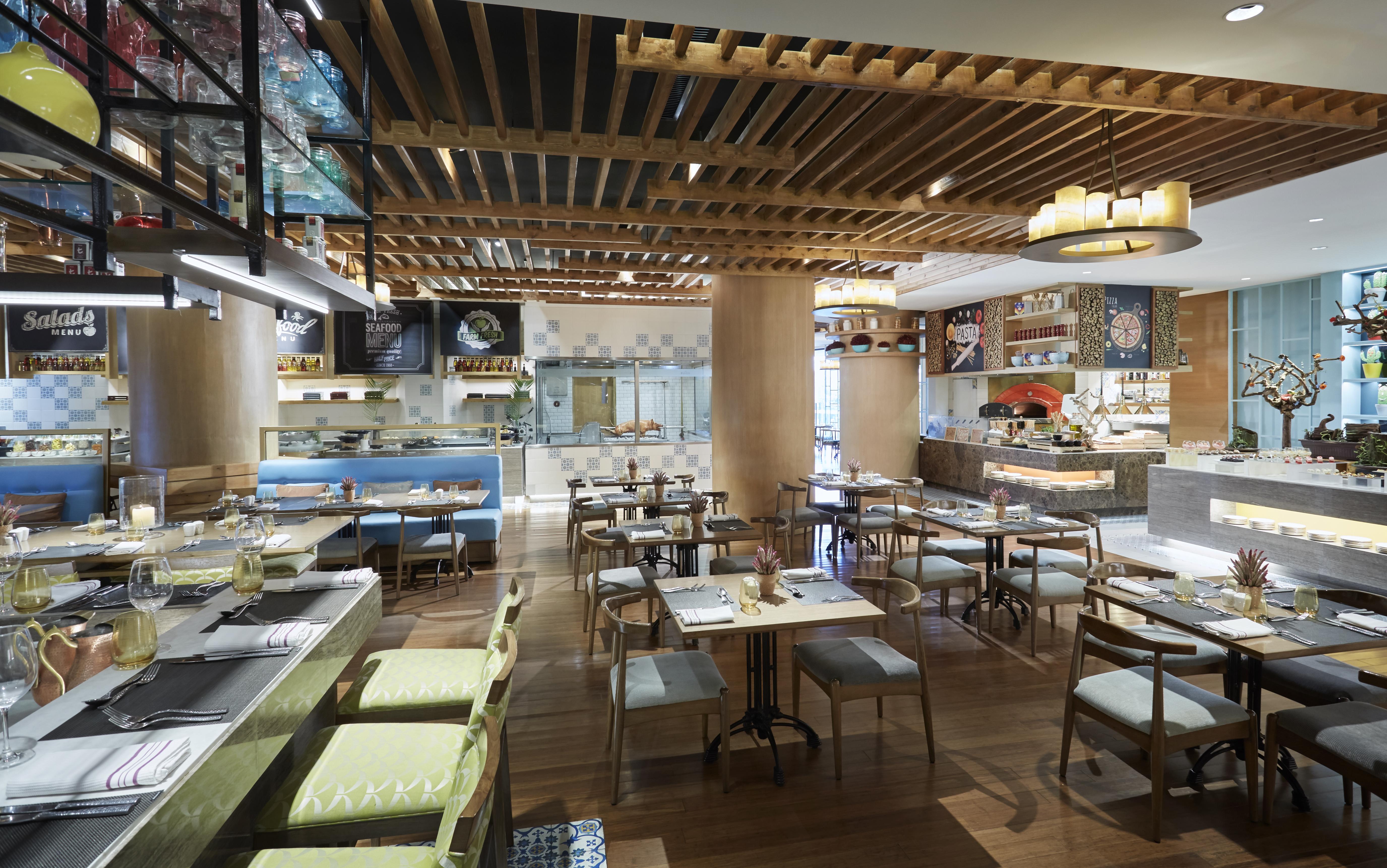 Dusit Thani Manila Μακάτι Εξωτερικό φωτογραφία The interior of the restaurant