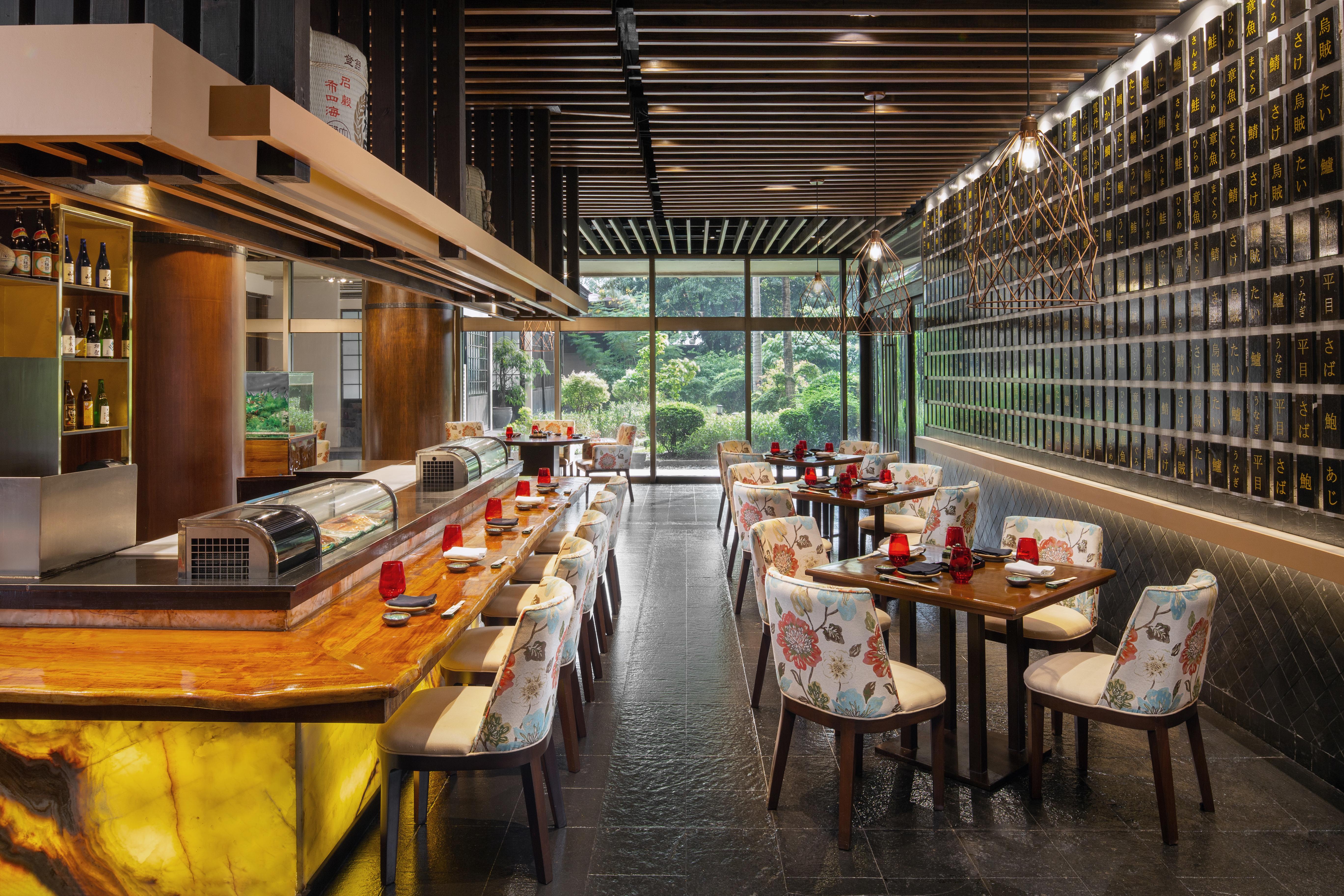 Dusit Thani Manila Μακάτι Εξωτερικό φωτογραφία Sushi restaurant in Singapore
